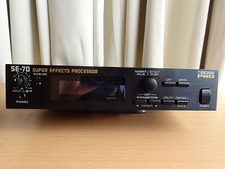 Roland Boss SE-70